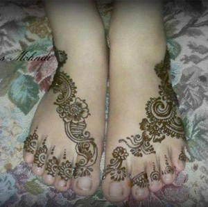 dulhan-Latest-Best-Facebook-Beautiful-Bridal-Feet-Legs--Mehndi-Designs-2015-Indian-Wedding-Simple-HD-Wallpaper