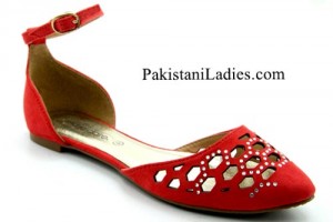 Bata-Shoes-Prices-Pakistan-New-Arrival-winter-flat-sandals-Collection-2015-Rs-2499