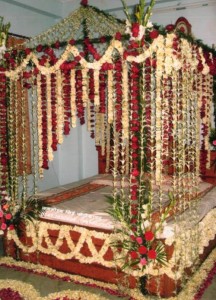 Beautiful Bridal Wedding Bedroom Decoration Masehri Designs With Flowers Idea Pics Pakistan India