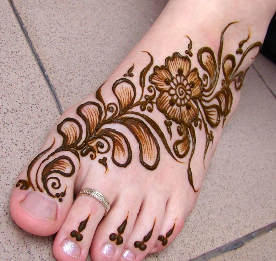 bridal-indian-mehndi-designs-for-feet-2017-2018