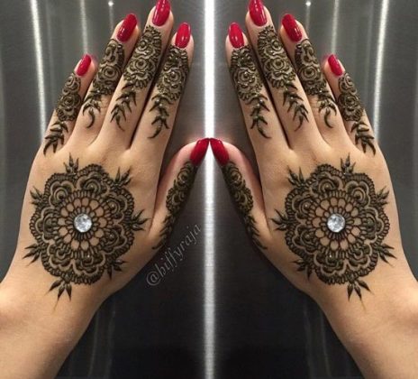 New Simple Indian Mehndi Designs 2022 for Hands Feet